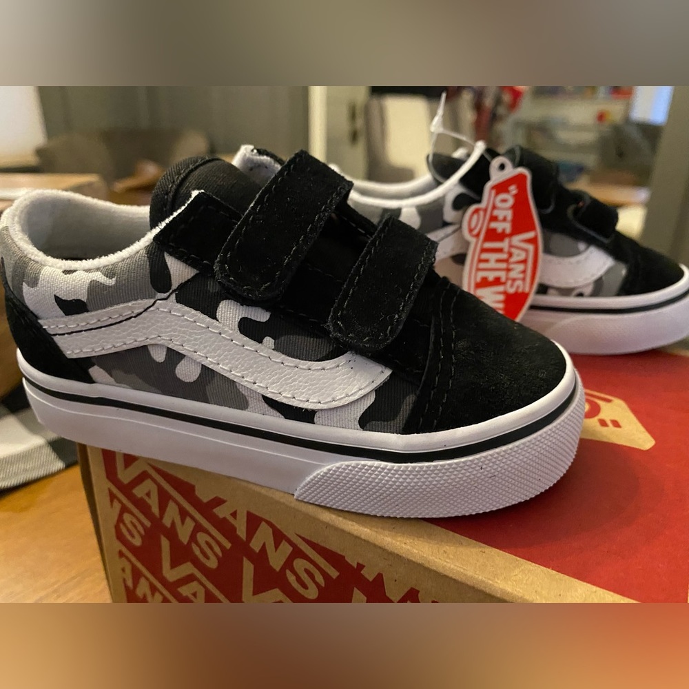Vans Toddler Old Skool V Primary Camo Velcro sneaker